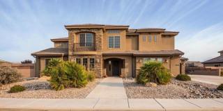 Six-Bedroom Home Includes Casita and RV Parking Gallery 3