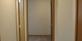 3 bedroom 1 bath home in Hillsboro near Max line Gallery 11