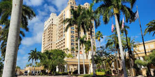 Seasonal/short term 3/2 renovated Ritz Carlton beauty with long water views Seasonal/short term 3/2 renovated Ritz Carlton beauty with long water views Gallery 1