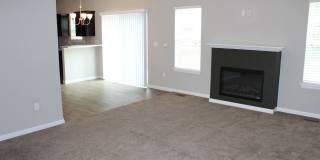 4 bed/3 bath Split-foyer. Great Location! Gallery 11