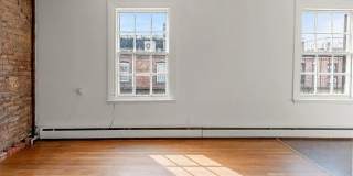 37 Lawrence St Gallery 10