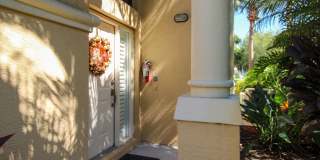 ** THE VINEYARDS SEASONAL ** 2 BED PLUS A DEN\2 BATH 2ND FLOOR COACH HOME READY FOR YOU ** VACATION READY HOME ** Gallery 12