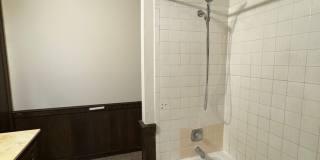 Great Duplex in Medical District 2 Bedroom 1 Bath Washer and Dryer Hook Ups Gallery 10