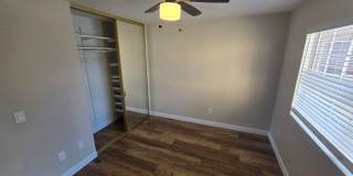 RENOVATED 2BD/1.5 BATH WITH PARKING, LAUNDRY, AND FULL H-VAC WITH MOVE IN SPECIAL!! Gallery 16