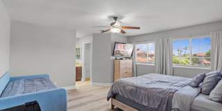 Pool Home in Palm Desert Gallery 12