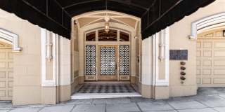 1735 Van Ness Gallery 3