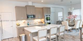 11826 SW 13th Ct Gallery 2