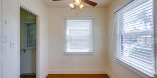 Spanish Craftsman Garden Apartments Bankers Hill Gallery 11