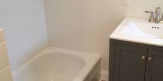 Stunning Renovation - South Side Flats Gallery 8