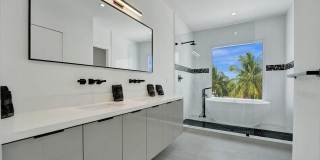 1220 NE 15th Avenue Gallery 25