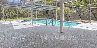 5645 N Tuttle Ave Gallery 27