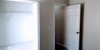 3 Bedroom ADORABLE HOME With Fenced Yard, Nicely Laid Out! Gallery 9