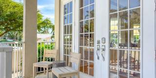 ****DOWNTOWN NAPLES*** SEASONAL***BEAUTIFUL VILLAS NAPOLI****NOW AVAILABLE*** Gallery 7