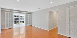 4067 S FOUR MILE RUN Drive Gallery 20