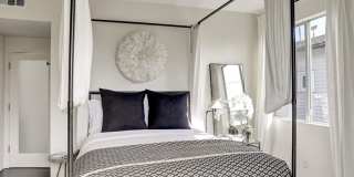 2425 Clement Ave Gallery 24