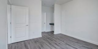 Merchant's Walk Gallery 34