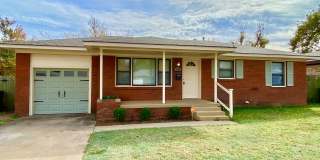 3 Bed 1 bath with Huge Backyard!! Gallery 1