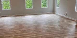 Room in 3 Bedroom Home at Noble Townes Way Gallery 1