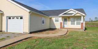Beautiful 3 Bedroom Duplex in Convenient Pulaski Location Gallery 1