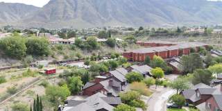 31 STRATFORD HALL Circle Gallery 63