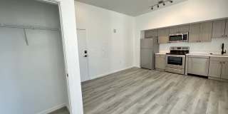 725 W Pratt Gallery 56