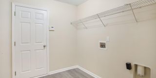 2346 ADAMS LAKE Boulevard Gallery 20
