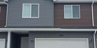 3 Bed 3 Bath Townhome Gallery 1