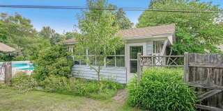 Inground swimming pool, Generac Generator, 3 bedroom 1.5 bath home in South Bend IN Gallery 22