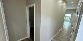 New (2025) 4 Bedroom House with High Ceilings Gallery 6