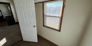 3 Bedroom, 1 Bathroom Single Family House Downtown Gallery 5