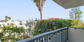 1134 Alta Loma Rd Gallery 3