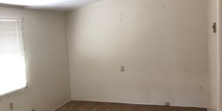 7237 SW Canyon Drive ~ Charming Duplex in Prime Location Gallery 7