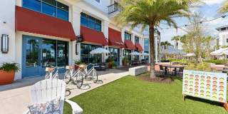 NOVEL Parkway Gallery 18