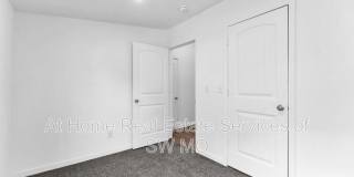 522 S Broadway Ave Gallery 14