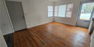 206 Seventh Street Gallery 6