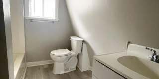 1813 A Sibley Road Gallery 6