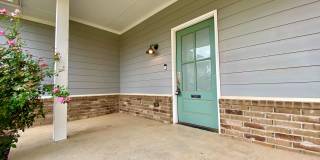 3 Bed, 2.5 Bath in Gated Community with Private Pond Gallery 4