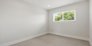 Flexible 5-Bedroom Home with BRAND NEW Designer Upgrades Gallery 17