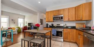 Nicely Priced 4-bed, 2-bath Mission Hill Apartment Gallery 11