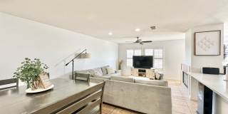 Bright & Lovely Two Story Townhome in the VistaMonte at San Luis Rey HOA Community of Oceanside! Gallery 6