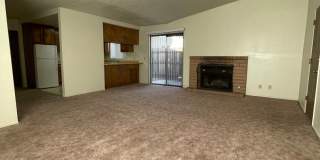 616 Yosemite Ave, Merced   Duplex With Garage Gallery 2