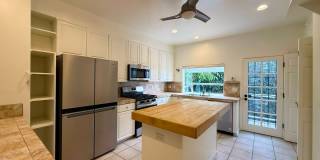 Welcome to This Charming 3BR/2BA Ocean Beach Coastal Home Gallery 10