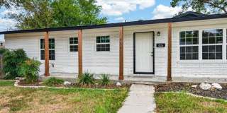 426 REDCLIFF DR Gallery 1