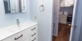 1 Bedroom, 1 Bathroom Condo in Downtown Charleston - Charleston Gallery 14