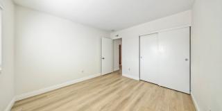 Charming 55+ Fully Remodeled 2 Br. 1 Ba. Duplex - Sunny Hills Gallery 12