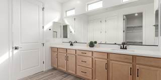 21283 W EDGEMONT Avenue Gallery 24