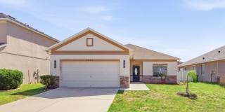 Fully Remodeled 4/2 Single Story House Gallery 1