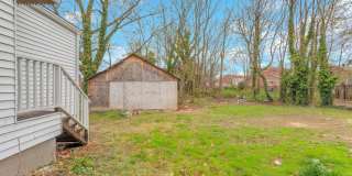 Charming 2BR Duplex in Salem Gallery 35