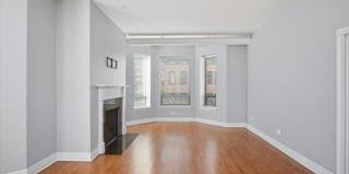 501 N Wells Gallery 1