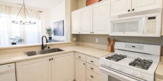 Beautiful 3 Bed, 2.5 Bath Townhome with A/C and 2-Car Garage Gallery 9